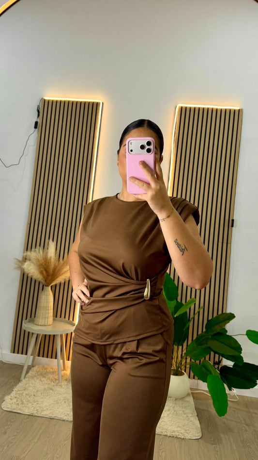 Conjunto marrón chocolate