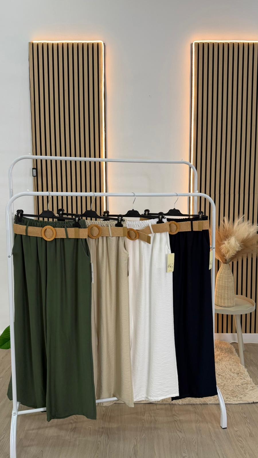 Pantalón con cinturón