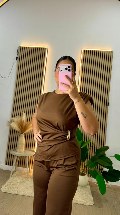 Conjunto marrón chocolate