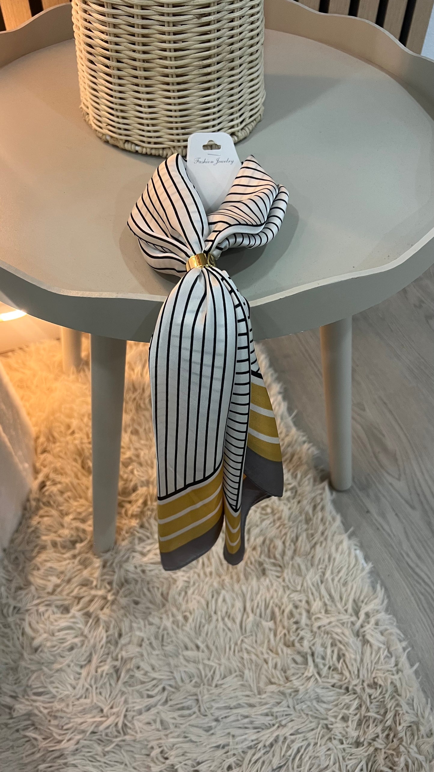 Pañuelo rayas con amarillo