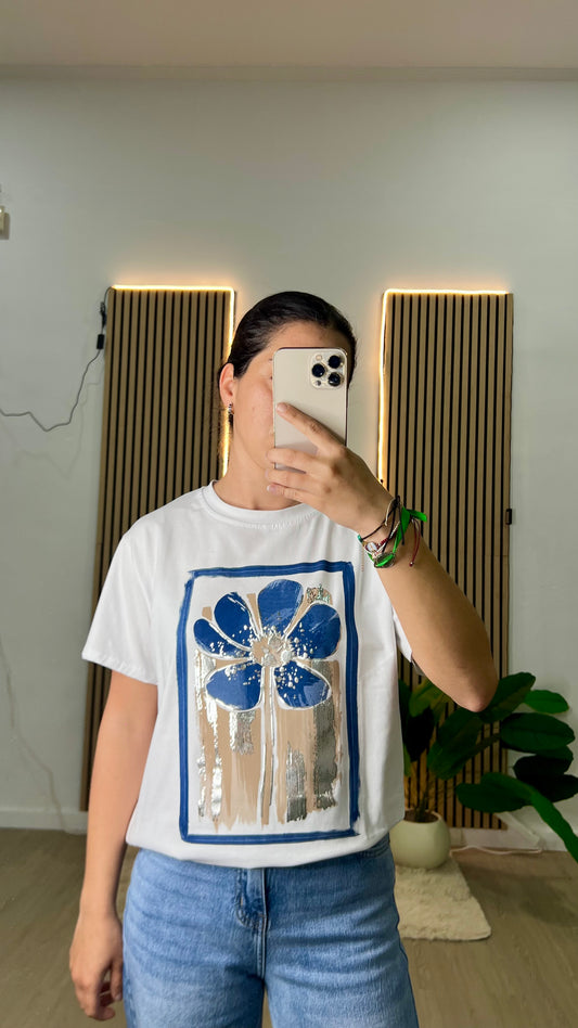 Camiseta basica flor azul