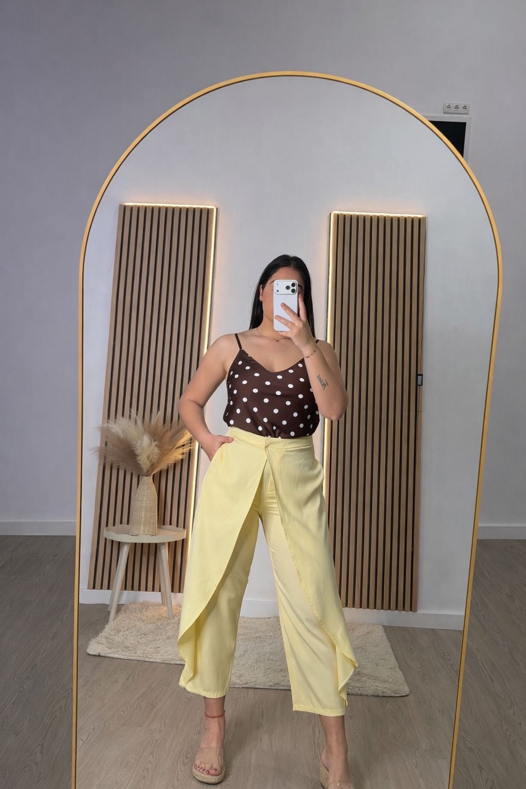 Pantalón capa amarillo