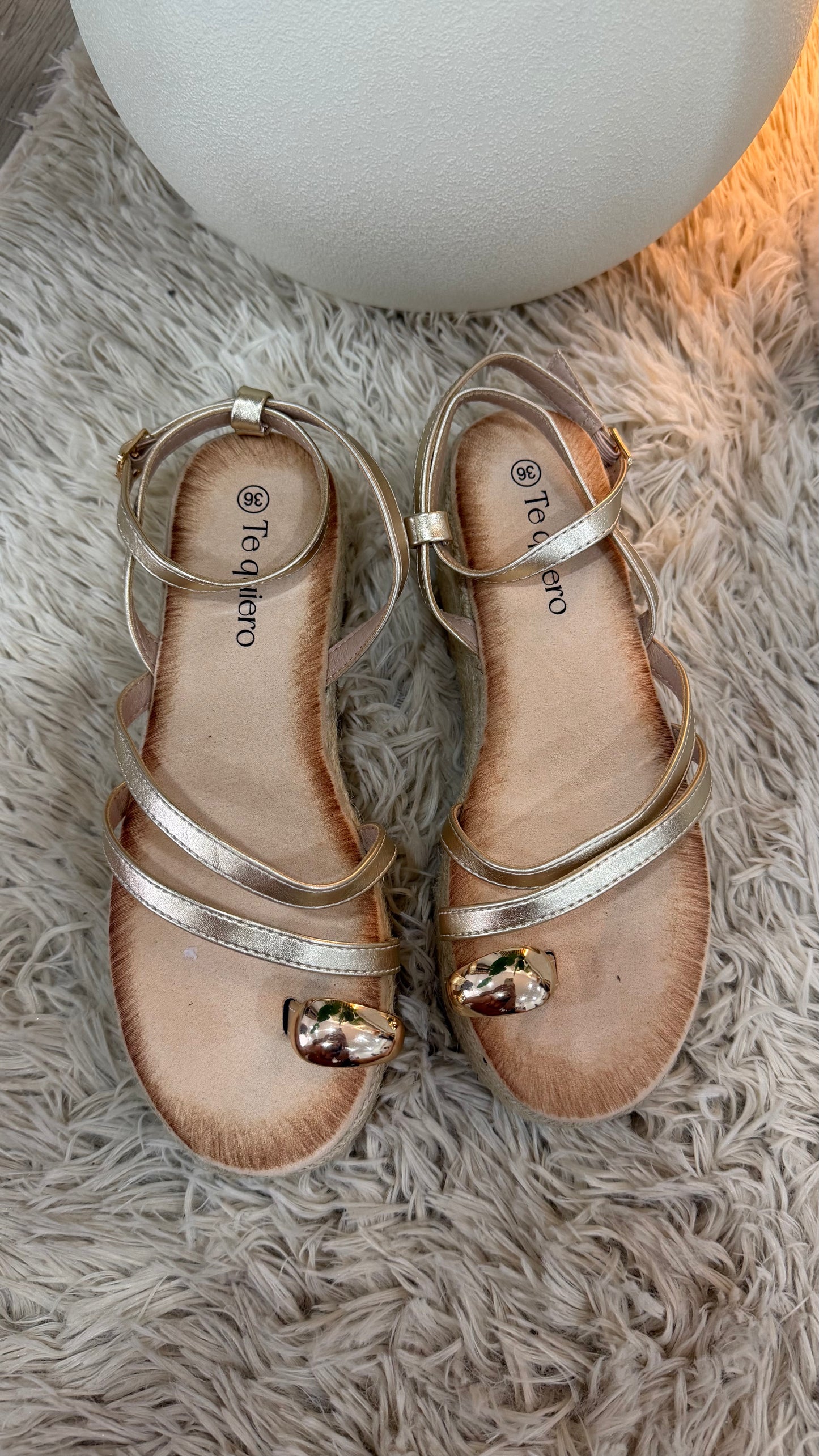 Sandalia plataforma Alma gold